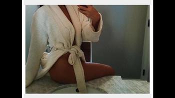 , 21  female escort, Montreal