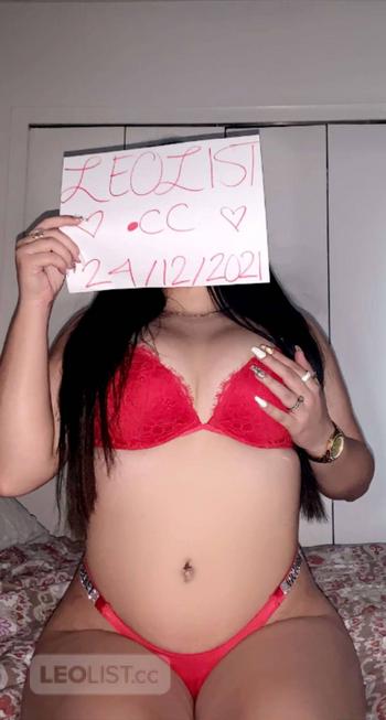 Candyxox21, 21 Middle Eastern female escort, Montreal